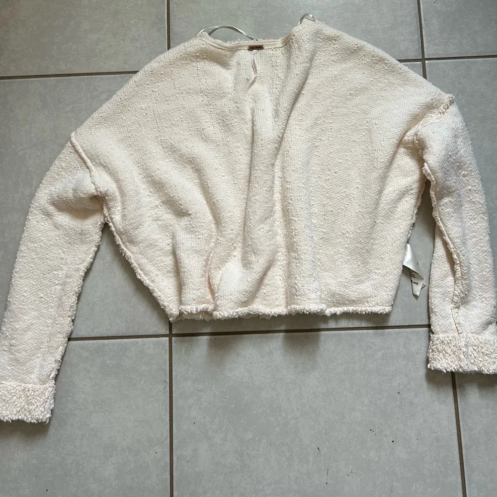 Free People Popcorn Pullover sweater in a cream color - Picture 9 of 9